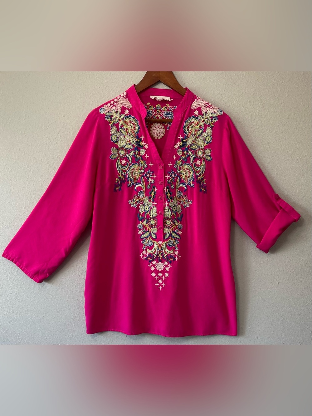 Luna Moon Fuchsia Embroidered Boho Tunic V-Neck Blouse 3/4 sleeve SZ M EUC